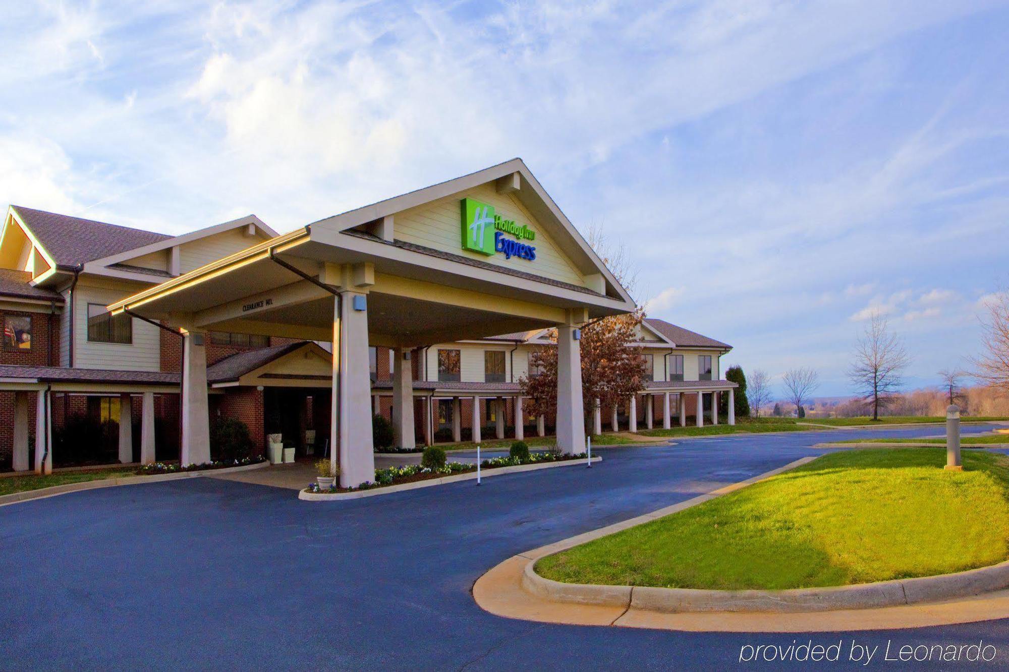 Round Hill Inn Orange Екстер'єр фото