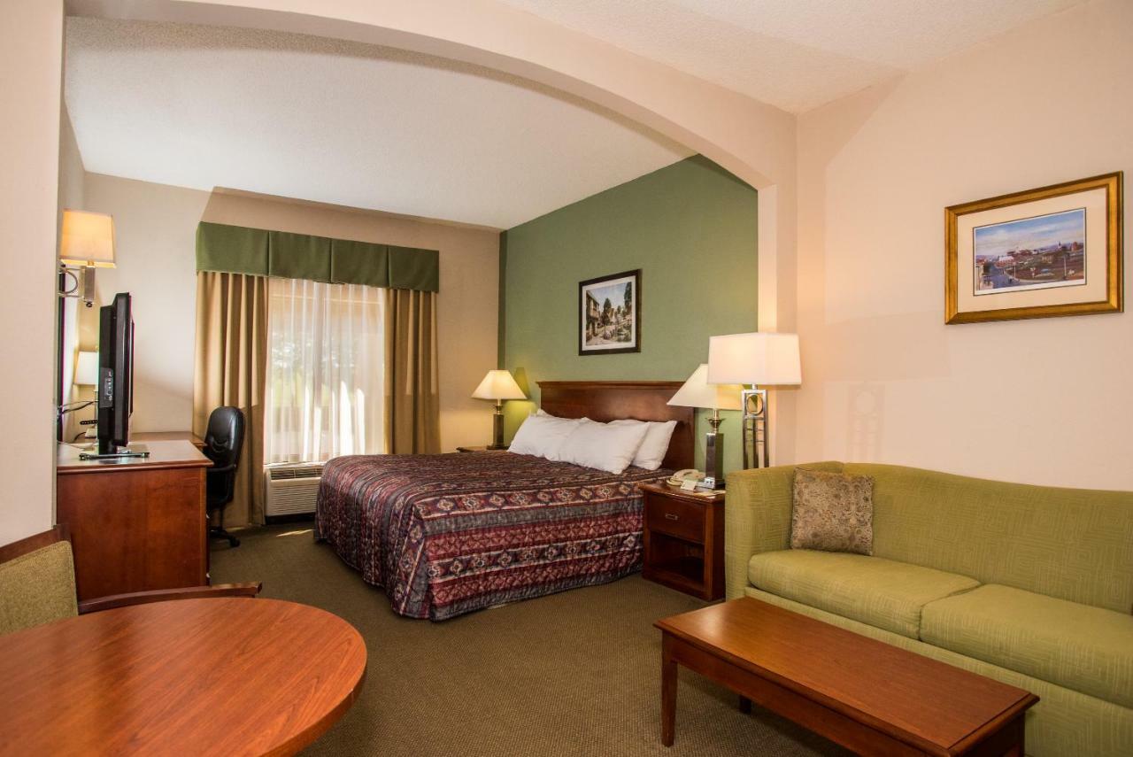Round Hill Inn Orange Екстер'єр фото