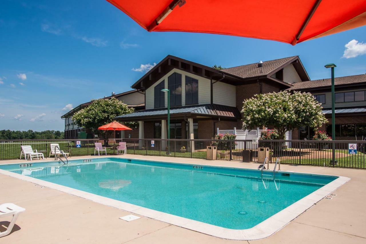 Round Hill Inn Orange Екстер'єр фото